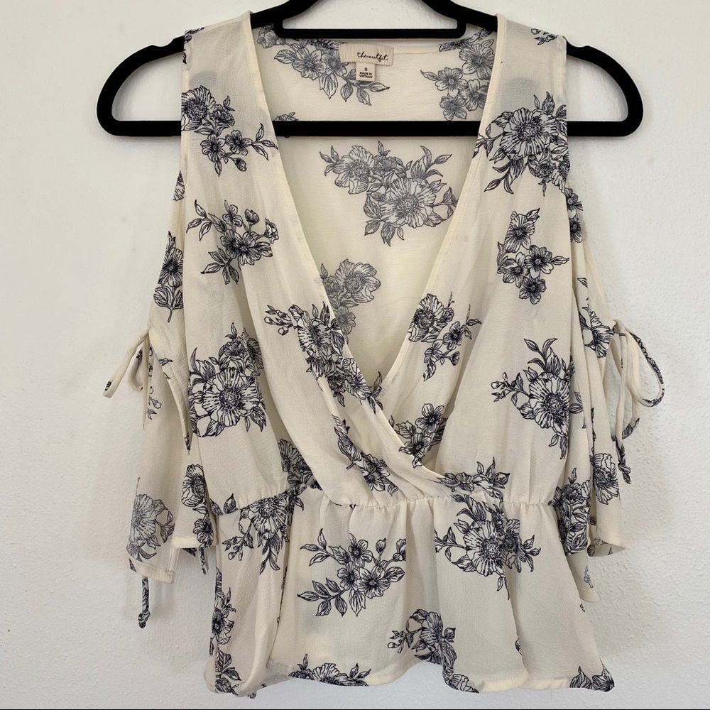 The Outfit Floral Top | Cream | S